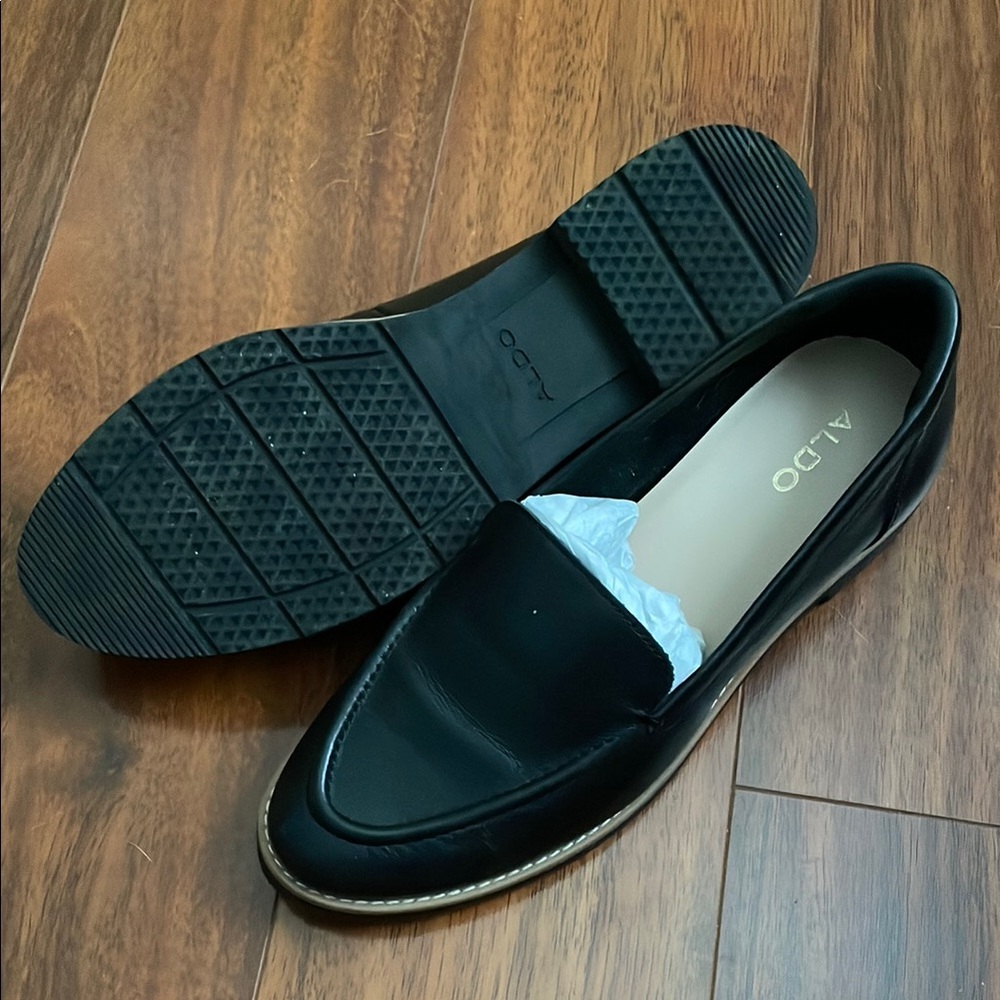 Aldo Black Leather Flats Sleek Minimalist Design - Picture 3 of 3